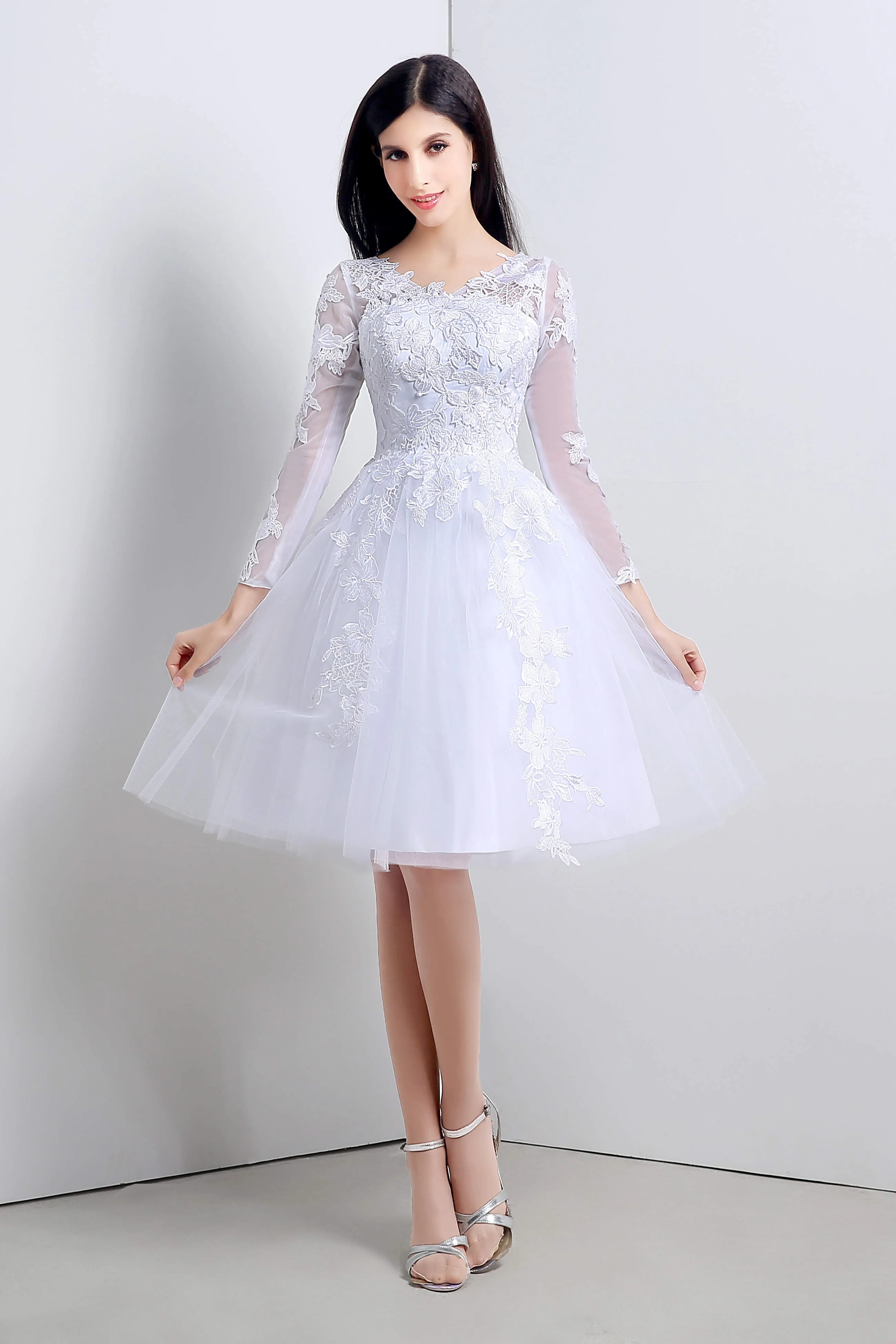 A-Line White Tulle Appliques Long Sleeve Homecoming Dresses