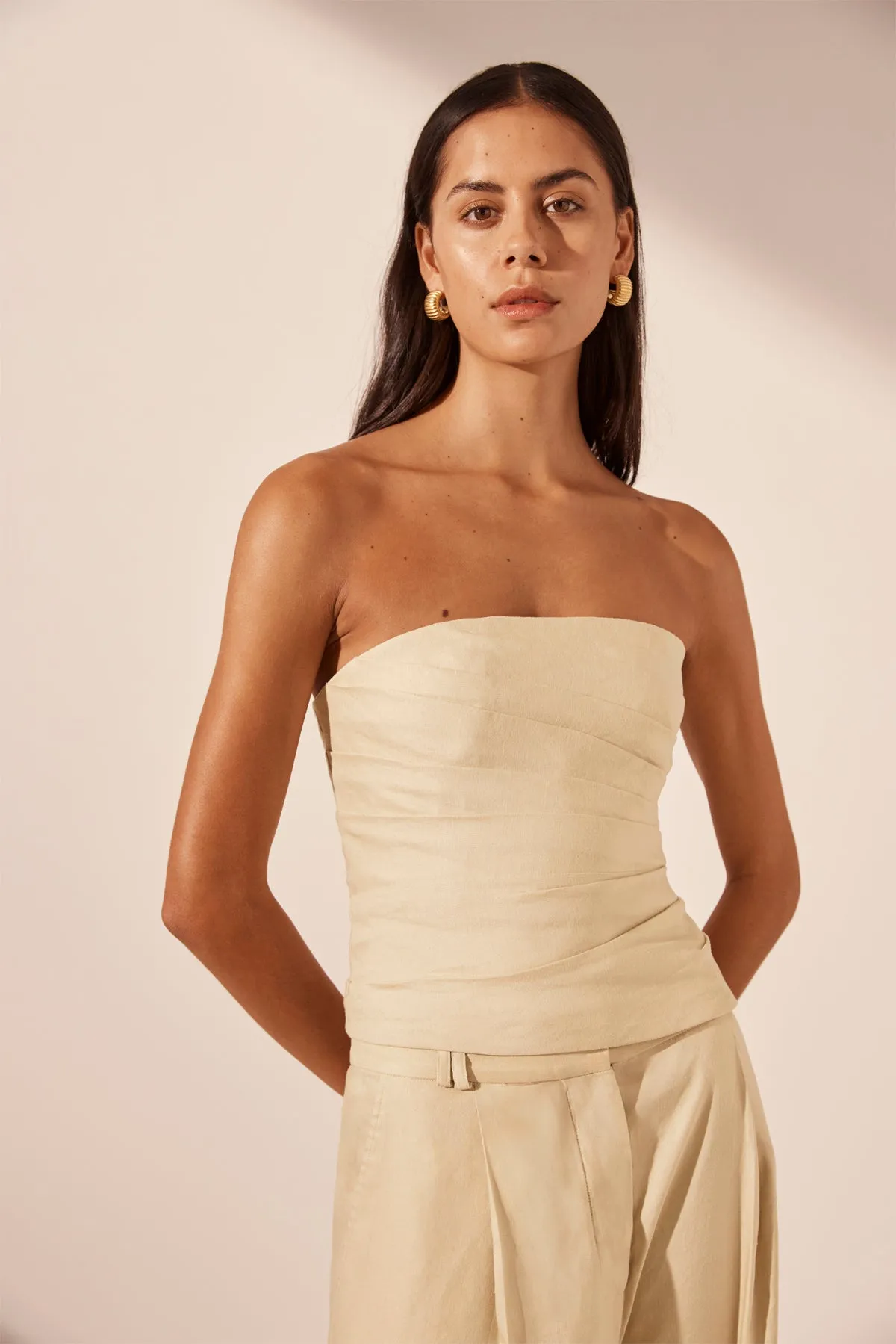 KASBAH STRAPLESS DRAPED BODICE - OYSTER