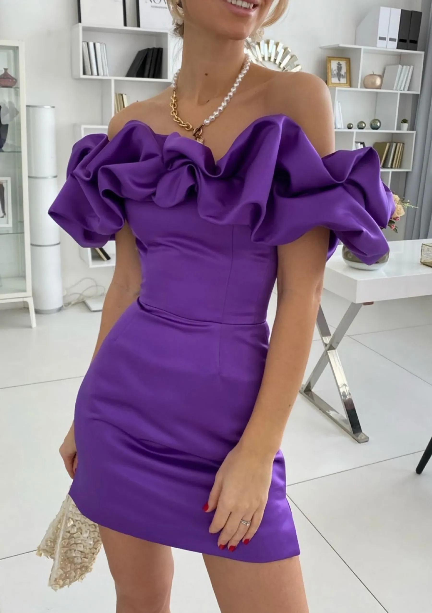 Sheath/Column Off-the-Shoulder Sleeveless Satin Short/Mini Homecoming Dress With Ruffles